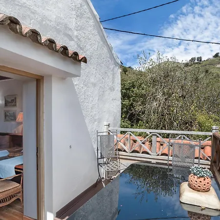 Estanco 14 * Vega de San Mateo